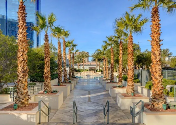Mgm Signature-18-701 1Br2Ba Strip View Balcony